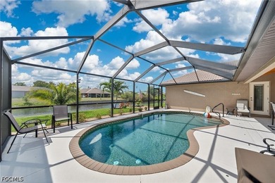 Room for everyone in this stunning, updated waterfront pool home - photo 2