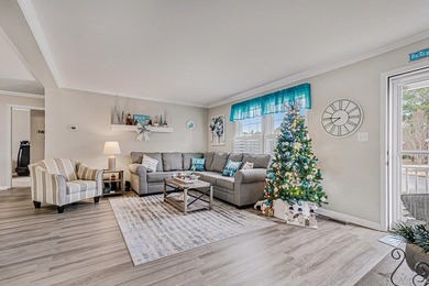 Welcome to this beautifully maintained 3-bedroom, 2-bathroom - photo 4