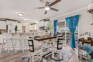 Welcome to this beautifully maintained 3-bedroom, 2-bathroom - photo 7