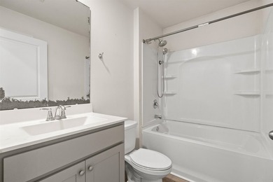 Welcome to this beautifully maintained 3-bedroom, 2-bath home in - photo 6