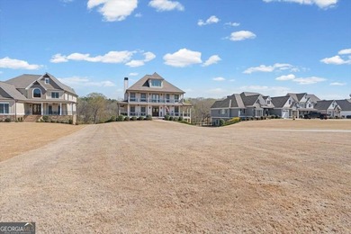 Experience the perfect harmony of grandeur and grace in this - photo 4