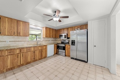 Welcome home to this beautifully cared-for 3-bedroom, 2-bath - photo 13