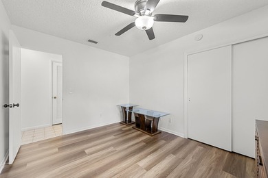 Welcome home to this beautifully cared-for 3-bedroom, 2-bath - photo 24