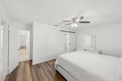 Welcome home to this beautifully cared-for 3-bedroom, 2-bath - photo 27