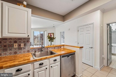 Price Improvement - Beautifully updated water view condo in - photo 9
