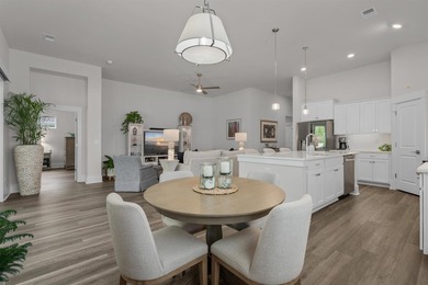This pristine oasis, perfectly positioned minutes from the beach - photo 9