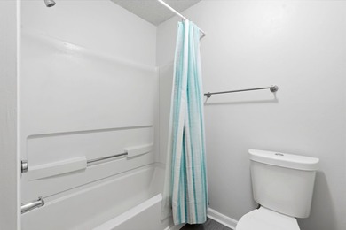 Welcome to Club Villa at Baytree, where quiet comfort and - photo 22