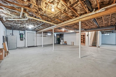 Golfers Paradise!! Come fall in love with this Custom Built - photo 25