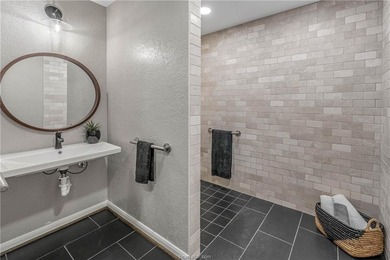 PASTURES, PONDS & PRIVACY: Located between Dallas, Houston &