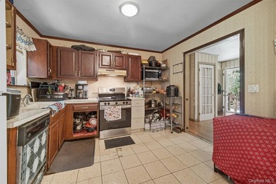 Come see this 3br, 2bth Ranch home which facilitates a Master - photo 5