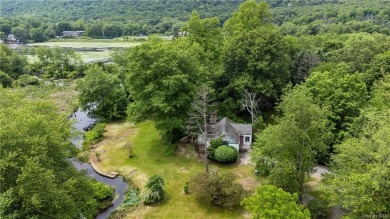 (private lake, pond, creek) Home For Sale in Warwick New York