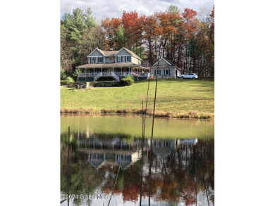 (private lake, pond, creek) Home Sale Pending in Nassau New York