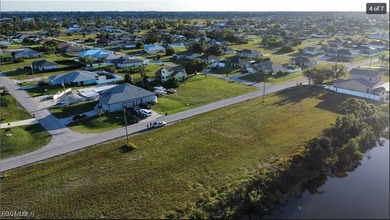 Discover the perfect intersection canal-front lot with expansive - photo 4