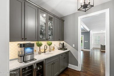 A truly exceptional custom residence in the heart of Monmouth - photo 9