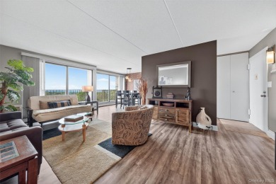 (private lake, pond, creek) Home Sale Pending in Peekskill New York