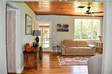 Charming river cottage-style home nestled in a lush, beautifully - photo 7