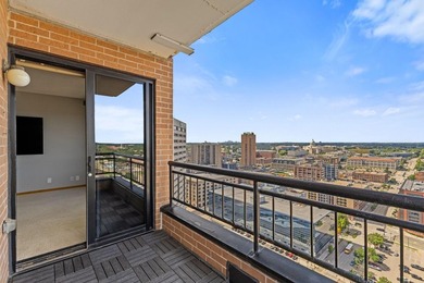 Set high on the 29th floor of Airye Tower, this corner-unit - photo 7