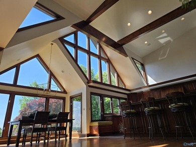 Welcome to 726 Dogwood Trail in Country Club. Incredible - photo 5