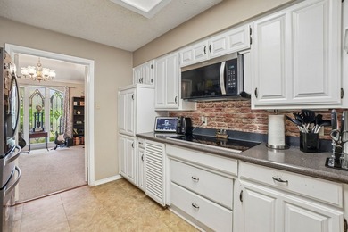 Welcome to this beautiful 4-bedroom, 3-bathroom home offering 2 - photo 13