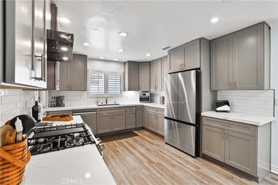 Perfectly positioned on a desirable corner lot, this beautifully - photo 19