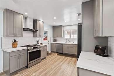Perfectly positioned on a desirable corner lot, this beautifully - photo 20