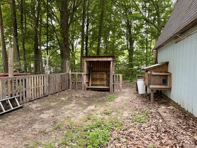Welcome to this newly renovated home, updated from top to bottom - photo 20