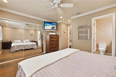 Perfectly positioned on a desirable corner lot, this beautifully - photo 23