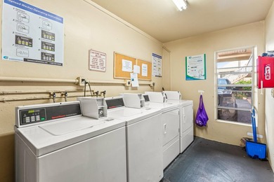 Beautifully updated waterfront 1-bedroom, 1-bath residence in - photo 27