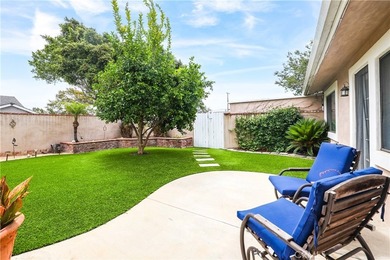 Perfectly positioned on a desirable corner lot, this beautifully - photo 32