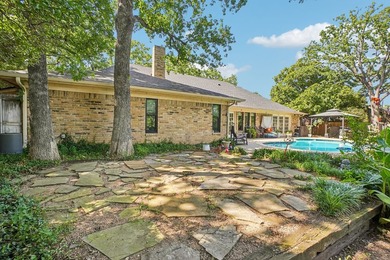 Welcome to this beautiful 4-bedroom, 3-bathroom home offering 2 - photo 32