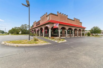 Exceptional turn-key 2nd generation restaurant on - photo 4