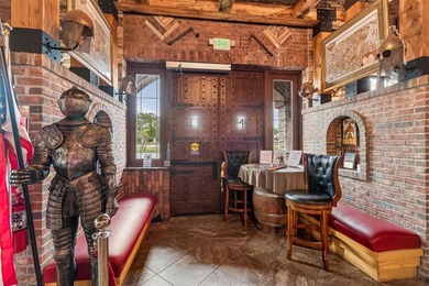 Exceptional turn-key 2nd generation restaurant on - photo 8
