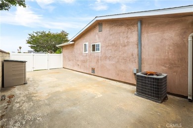 Perfectly positioned on a desirable corner lot, this beautifully - photo 38