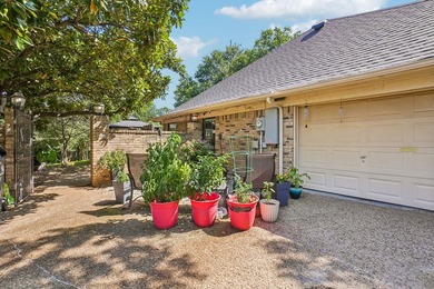 Welcome to this beautiful 4-bedroom, 3-bathroom home offering 2 - photo 39