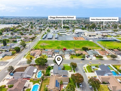 Perfectly positioned on a desirable corner lot, this beautifully - photo 50