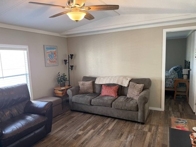 MOVE IN READY. Beautifully furnished home with all new subfloor - photo 5