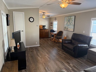 MOVE IN READY. Beautifully furnished home with all new subfloor - photo 6