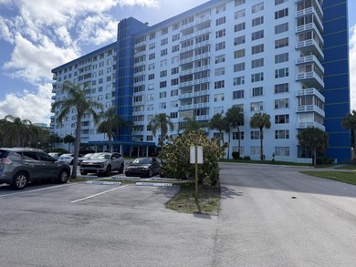 Established condominium community with strong HOA rules, has 24 - photo 1