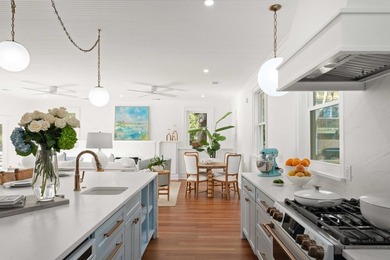 Incredible opportunity to own a beautifully renovated Sullivan's - photo 8
