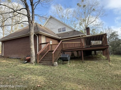 Welcome to this beautiful 3-bedroom, 2.5-bath home situated on 2 - photo 12