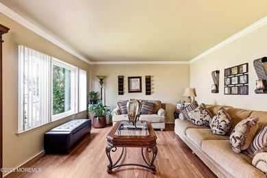 Welcome to this beautifully maintained 4-bedroom, 2.5-bath - photo 12