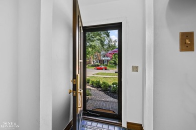 This beautiful 3 bedroom, one and a half bath colonial is - photo 3