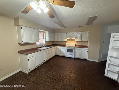 Welcome to this beautiful 3-bedroom, 2.5-bath home situated on 2 - photo 21
