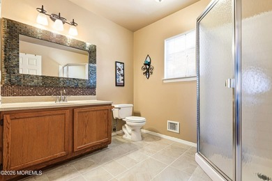 Welcome to this beautifully maintained 4-bedroom, 2.5-bath - photo 21