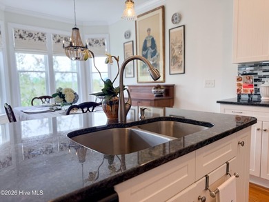 Gorgeous, low maintenance townhome in River Pointe, a private - photo 22