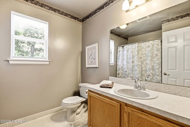 Welcome to this beautifully maintained 4-bedroom, 2.5-bath - photo 22