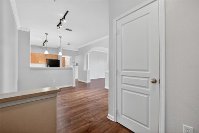 Welcome to this well-maintained 2 bedroom, 2 bathroom condo in - photo 3