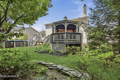 Welcome to this beautifully maintained 4-bedroom, 2.5-bath - photo 26
