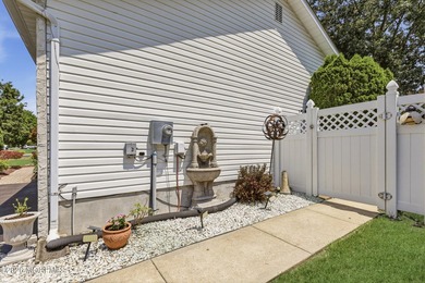 Welcome to this beautifully maintained 4-bedroom, 2.5-bath - photo 31