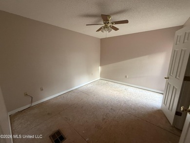 Welcome to this beautiful 3-bedroom, 2.5-bath home situated on 2 - photo 33